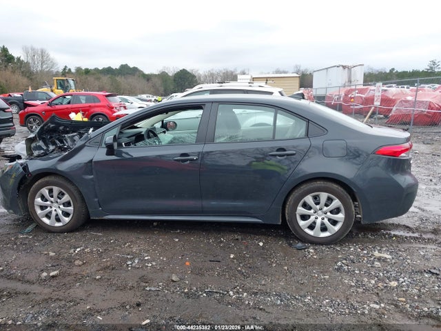 Toyota COROLLA LE 2025 5YFB4MDE1SP352975 Image 14