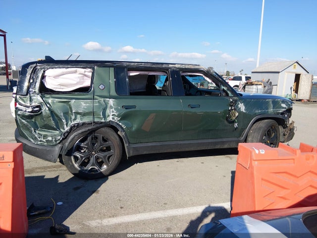 7PDSGBBA6SN073927 Rivian R1s