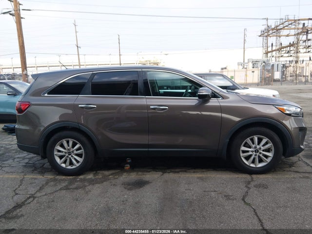 5XYPG4A3XKG552211 KIA Sorento 2.4l Lx