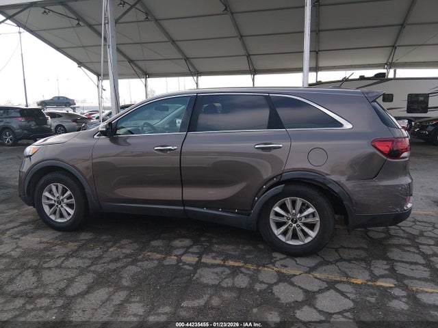 5XYPG4A3XKG552211 KIA Sorento 2.4l Lx