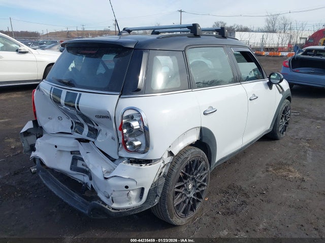 2016 MINI COUNTRYMAN WMWZC3C56GWT11282 Photo 3