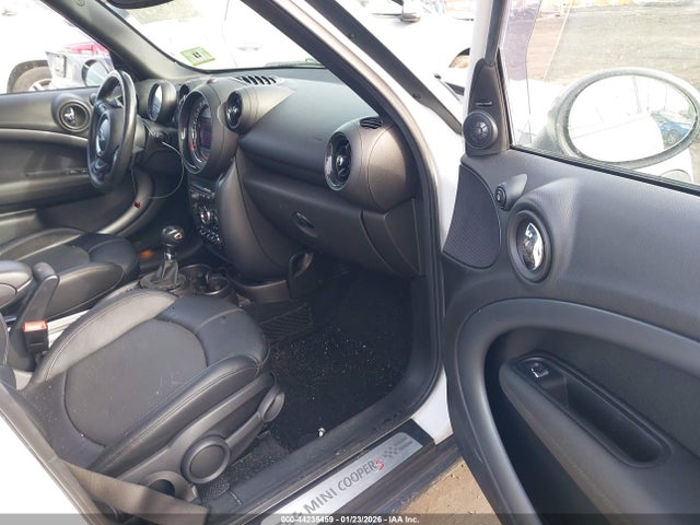 2016 MINI COUNTRYMAN WMWZC3C56GWT11282 Photo 4