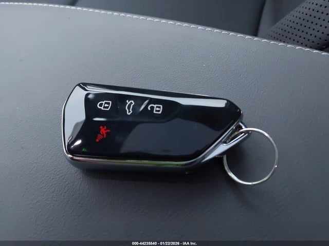2025 Volkswagen Id.4 Awd Pro S მანქანა იყიდება აუქციონზე, vin: 1V2WSPE84SC003205, აუქციონის ნომერი: 44235540