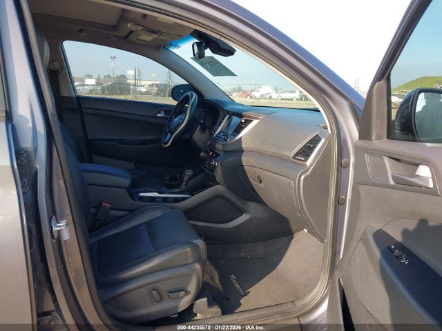 KM8J33A2XGU240250 Hyundai Tucson Limited