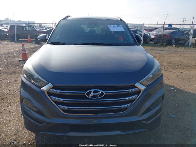 KM8J33A2XGU240250 Hyundai Tucson Limited
