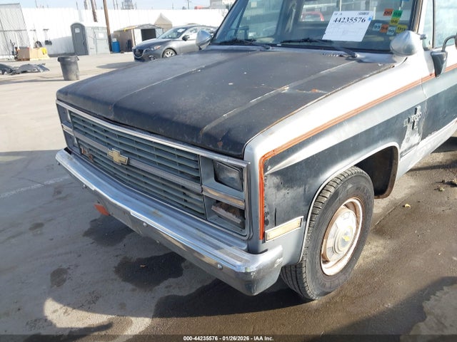 Aukcja sprzedaży 1984 Chevrolet C20, vin: 1GCGC24M7EJ105702, numer aukcji: 44235576