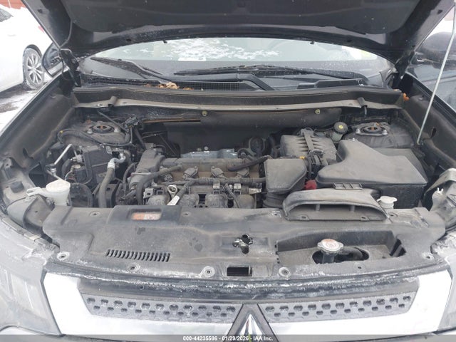 2019 MITSUBISHI OUTLANDER JA4AZ3A34KZ004016 Photo 9