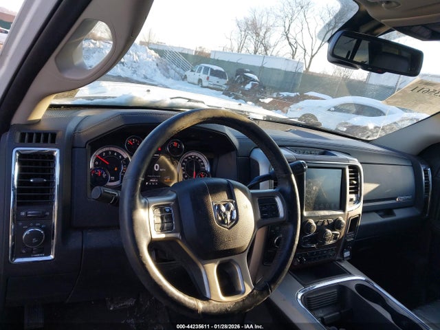 3C6UR5FL4HG647795 RAM 2500 Laramie 4x4 6&#039;4 Box