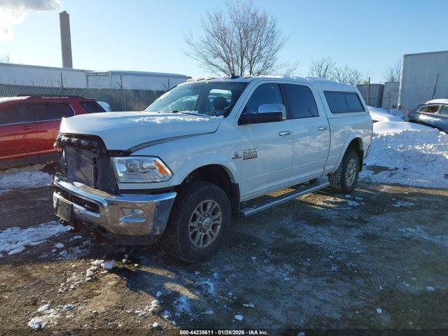 3C6UR5FL4HG647795 RAM 2500 Laramie 4x4 6&#039;4 Box
