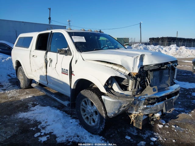 3C6UR5FL4HG647795 RAM 2500 Laramie 4x4 6&#039;4 Box