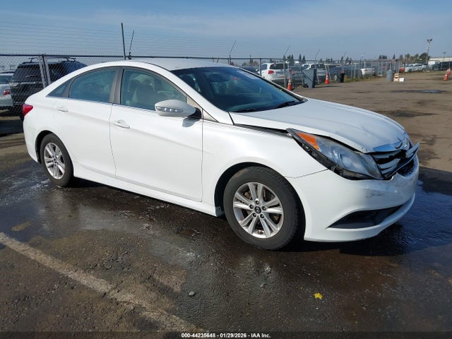 Hyundai SONATA GLS 2014 5NPEB4AC0EH920494 Image 1