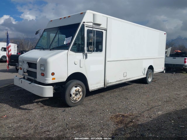 44235661 :رقم المزاد ، 4UZAARBW31CH52359 vin ، 2001 Freightliner Chassis M Line Walk-in Van مزاد بيع