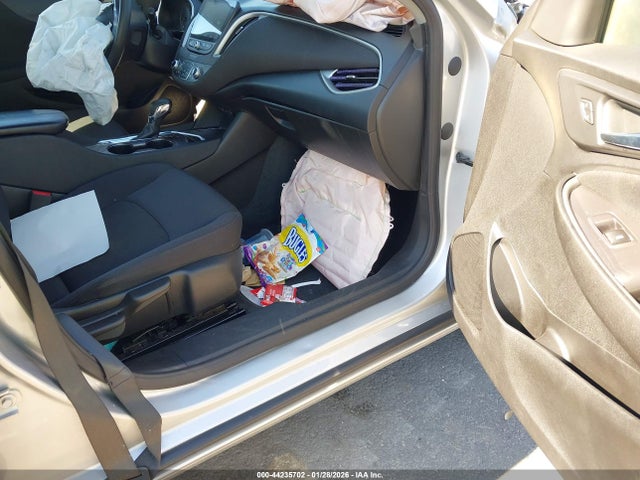 2022 CHEVROLET MALIBU 1G1ZD5STXNF168547 Photo 4