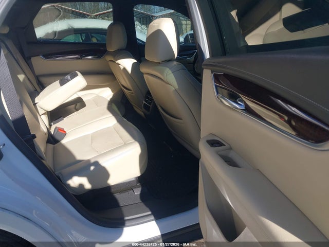 2017 CADILLAC XT5 1GYKNBRSXHZ231483 Photo 7
