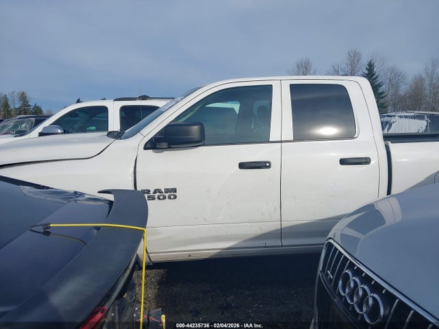 1C6RR6FGXJS265817 RAM 1500 Tradesman 4x2 6&#039;4 Box
