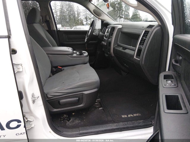 1C6RR6FGXJS265817 RAM 1500 Tradesman 4x2 6&#039;4 Box