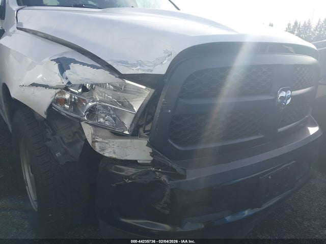 1C6RR6FGXJS265817 RAM 1500 Tradesman 4x2 6&#039;4 Box