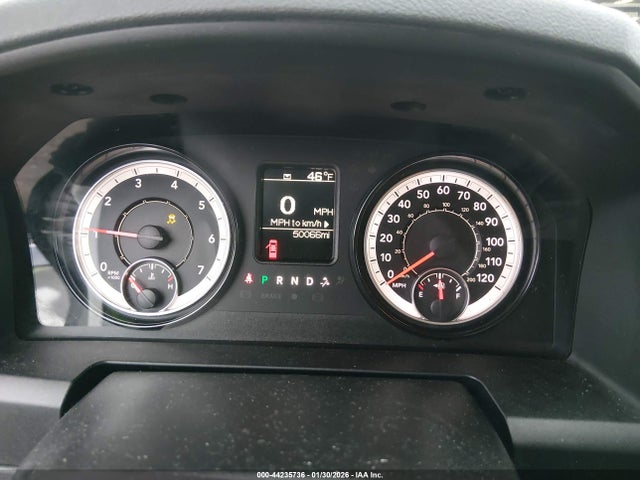 1C6RR6FGXJS265817 RAM 1500 Tradesman 4x2 6&#039;4 Box