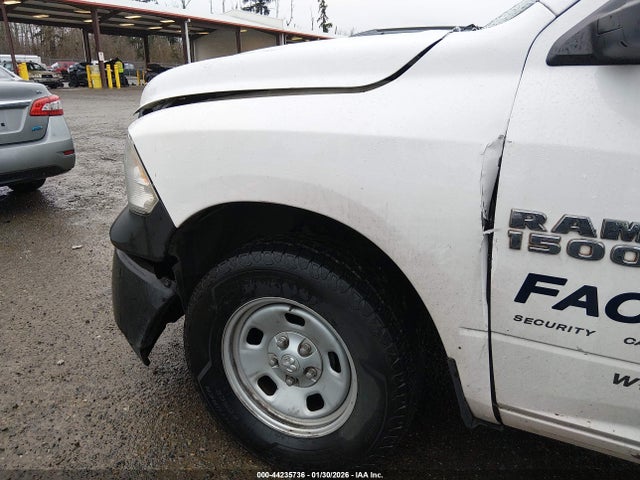 1C6RR6FGXJS265817 RAM 1500 Tradesman 4x2 6&#039;4 Box