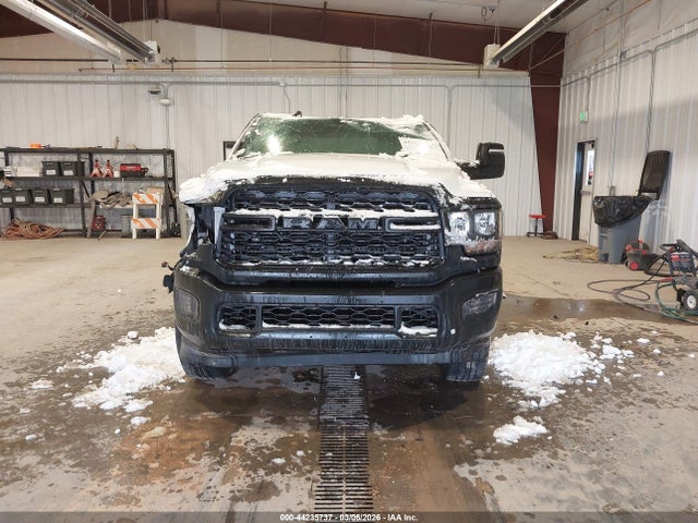 3C6UR5CJ5RG226088 RAM 2500 Tradesman 4x4 6&#039;4 Box