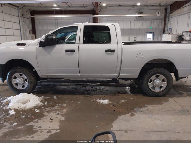 3C6UR5CJ5RG226088 RAM 2500 Tradesman 4x4 6&#039;4 Box