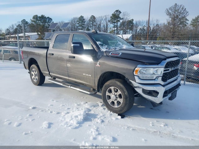 44235739 :رقم المزاد ، 3C6UR5DL7RG297812 vin ، 2024 Ram 2500 Big Horn  4x4 6'4 Box مزاد بيع