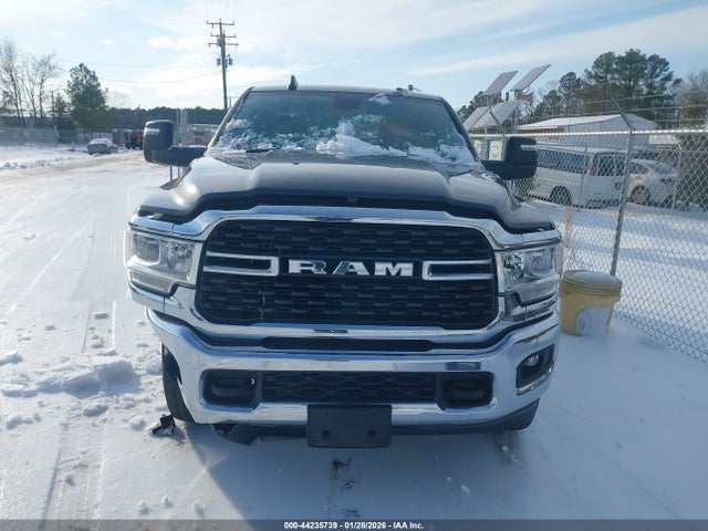 44235739 :رقم المزاد ، 3C6UR5DL7RG297812 vin ، 2024 Ram 2500 Big Horn  4x4 6'4 Box مزاد بيع