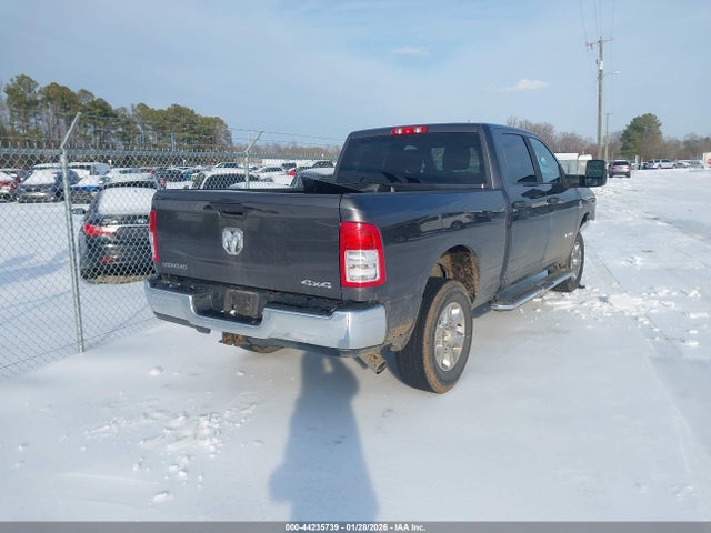 44235739 :رقم المزاد ، 3C6UR5DL7RG297812 vin ، 2024 Ram 2500 Big Horn  4x4 6'4 Box مزاد بيع