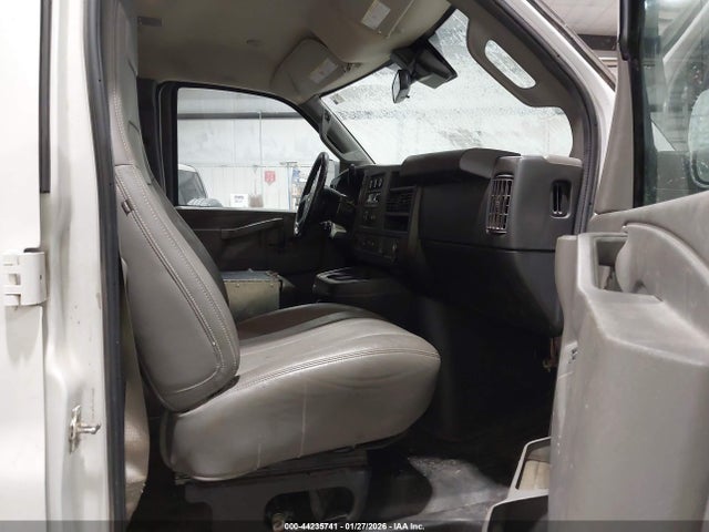 1GCWGAFP0L1208832 Chevrolet Express Cargo Rwd 2500 Regular Wheelbase Wt