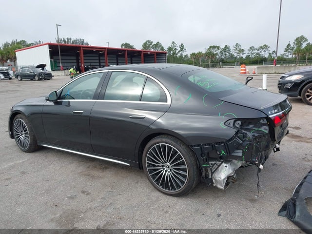 W1KLF4HBXRA075777 Mercedes-Benz E 350