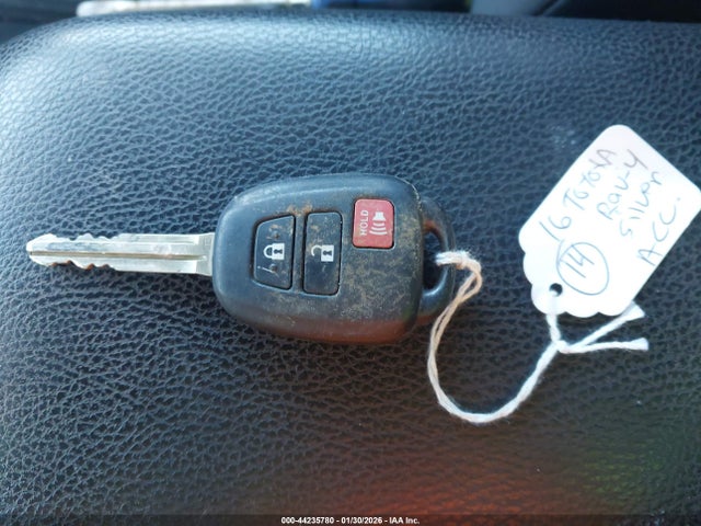 Toyota RAV4 LE 2016 2T3BFREV0GW480885 Image 11