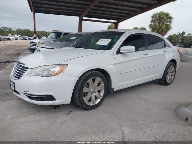 Продаж на аукціоні авто 2013 Chrysler 200 Touring, vin: 1C3CCBBB7DN639035, номер лоту: 44235873