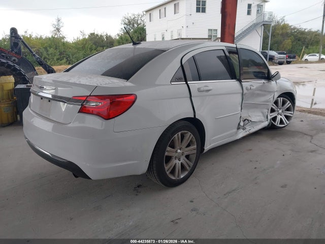 Продаж на аукціоні авто 2013 Chrysler 200 Touring, vin: 1C3CCBBB7DN639035, номер лоту: 44235873