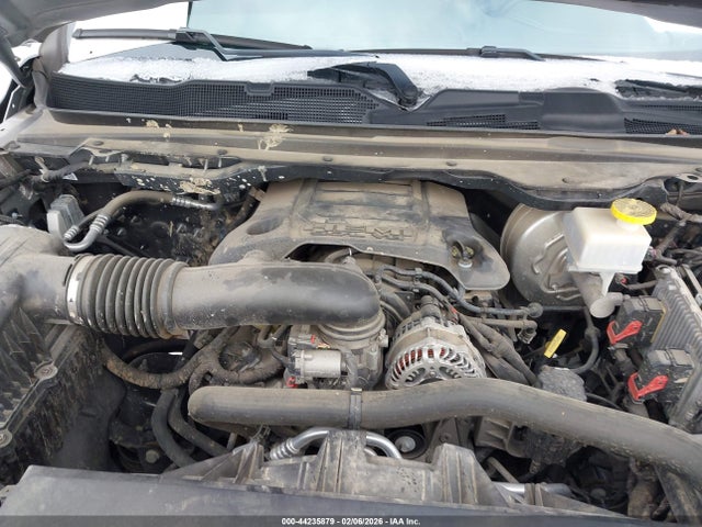 44235879 :رقم المزاد ، 1C6SRFJT8MN557006 vin ، 2021 Ram 1500 Laramie  4x4 5'7 Box مزاد بيع