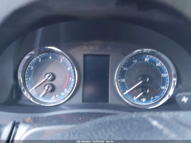 2T1BURHE4JC082503 Toyota COROLLA SE