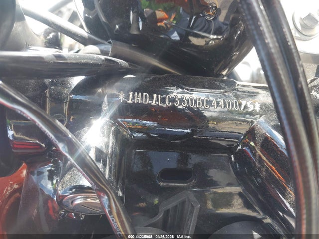 2011 HARLEY-DAVIDSON XL1200 1HD1LC330BC440075 Photo 9