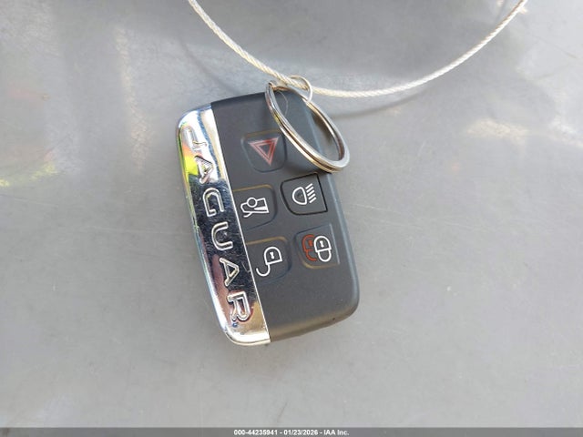 2011 JAGUAR XJ SAJWA1CB4BLV07142 Photo 10