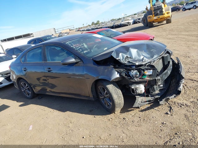 3KPF24AD3PE605662 KIA Forte Lxs