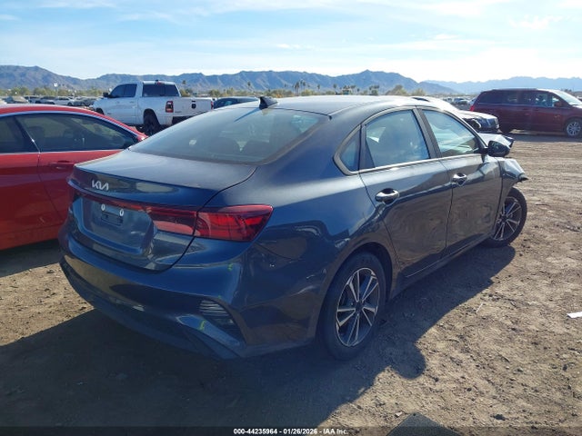 3KPF24AD3PE605662 KIA Forte Lxs