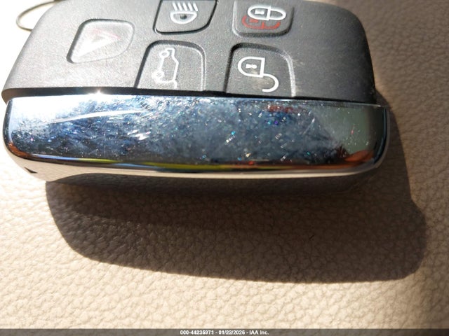 2017 JAGUAR XF SAJBD4BNXHCY32258 Photo 10