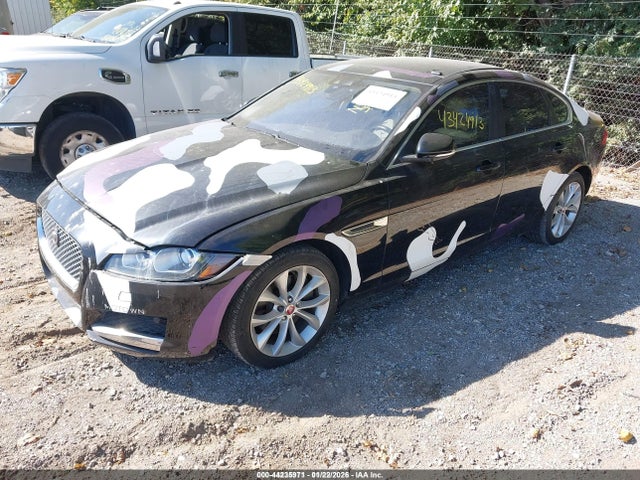 2017 JAGUAR XF SAJBD4BNXHCY32258 Photo 1