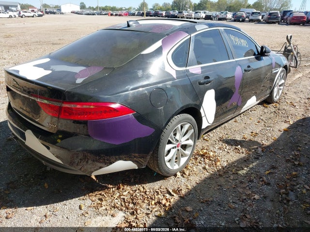 2017 JAGUAR XF SAJBD4BNXHCY32258 Photo 3