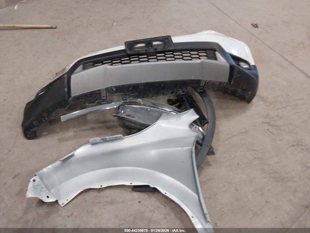 JHLRW2H59KX003963 Honda CR-V EX
