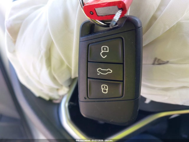 44236044 :رقم المزاد ، 3VVAX7B2XNM050000 vin ، 2022 Volkswagen Taos 1.5t S مزاد بيع