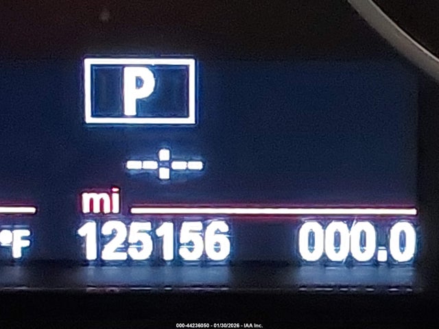 44236050 :رقم المزاد ، WBA3C3C51EP662730 vin ، 2014 Bmw 320i Xdrive مزاد بيع