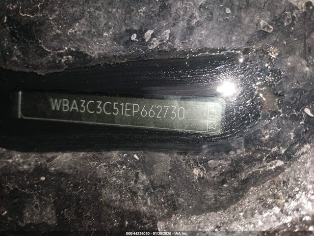 44236050 :رقم المزاد ، WBA3C3C51EP662730 vin ، 2014 Bmw 320i Xdrive مزاد بيع