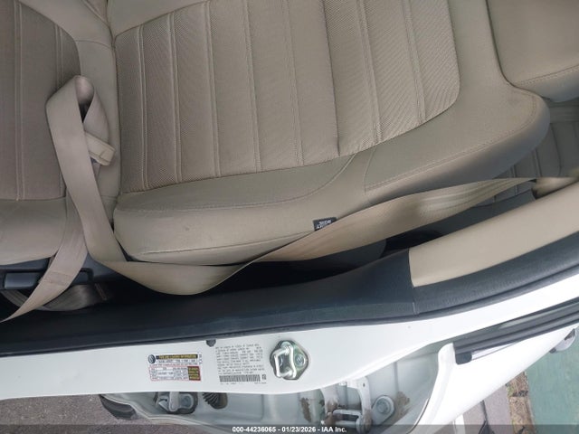 2HKRW5H33JH418168 Honda CR-V LX