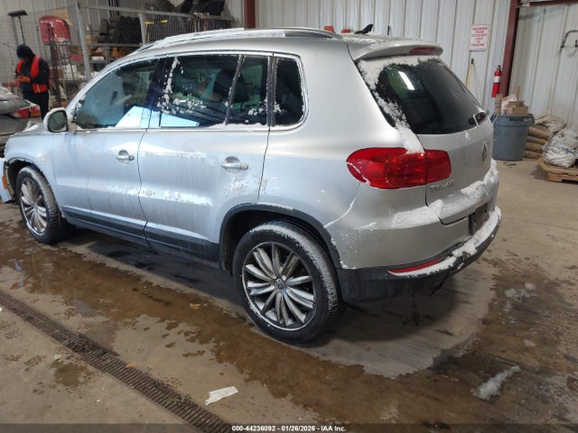 Aukcja sprzedaży 2013 Volkswagen Tiguan S/se/sel, vin: WVGBV7AX0DW552885, numer aukcji: 44236092