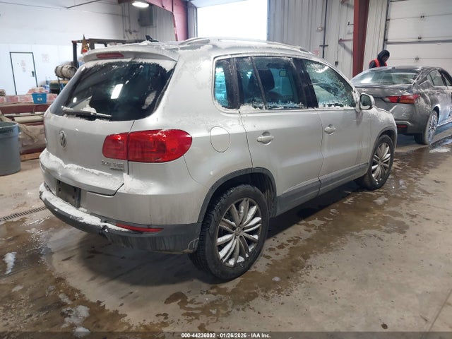 Aukcja sprzedaży 2013 Volkswagen Tiguan S/se/sel, vin: WVGBV7AX0DW552885, numer aukcji: 44236092
