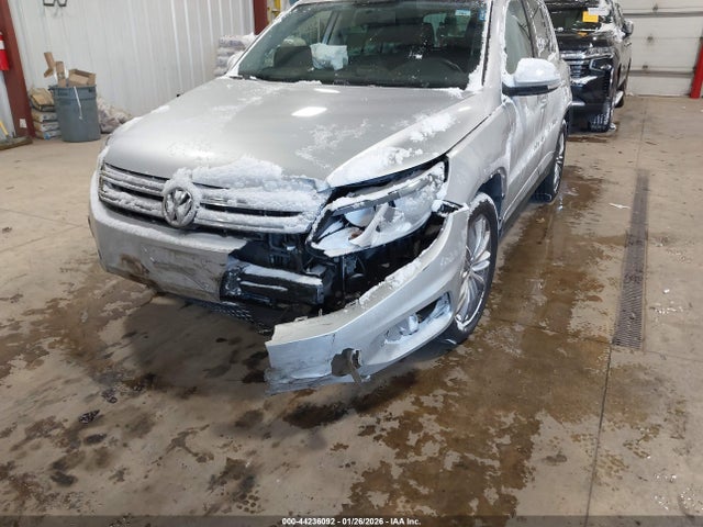 Aukcja sprzedaży 2013 Volkswagen Tiguan S/se/sel, vin: WVGBV7AX0DW552885, numer aukcji: 44236092